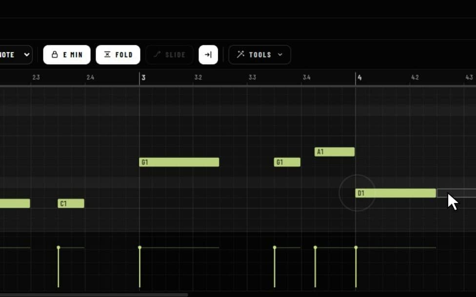 The KREATIVE piano roll with an 808 line locked to E minor